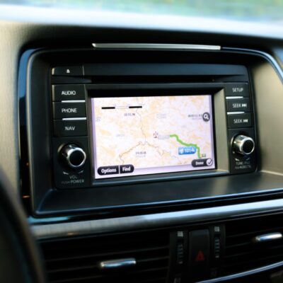 How a Satellite Navigation System Helps You Arrive at Your Travel Destination Safely and Accurately